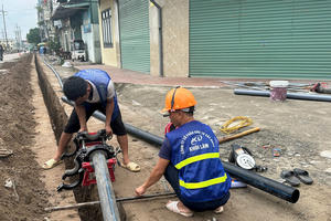 Đưa nước sạch đến những hộ dân cuối cùng ở xã Thường Tín