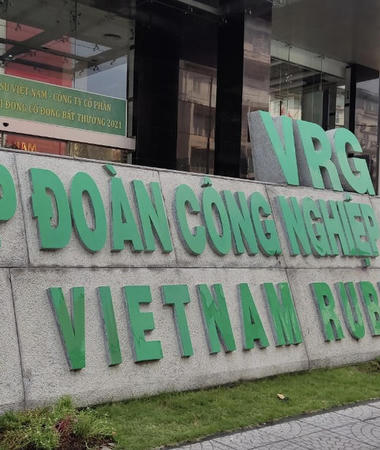 Tập đoàn Công nghiệp Cao su Việt Nam (GVR) không bị hủy tư cách công ty đại chúng dù chưa đạt chuẩn Tập đoàn Công nghiệp Cao su Việt Nam (GVR) không bị hủy tư cách công ty đại chúng dù chưa đạt chuẩn
