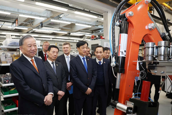 Tổng Bí thư Tô Lâm thăm Đại học Aalto và gặp gỡ sinh viên Việt Nam tại Phần Lan