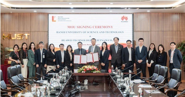 Thúc đẩy chuyển đổi số trong ngành giáo dục và phát triển nhân tài công nghệ thông tin