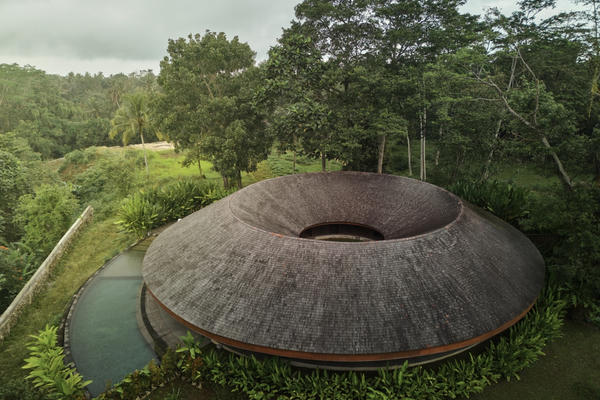 Biệt thự hình tròn rộng 475 m2 giữa rừng nhiệt đới