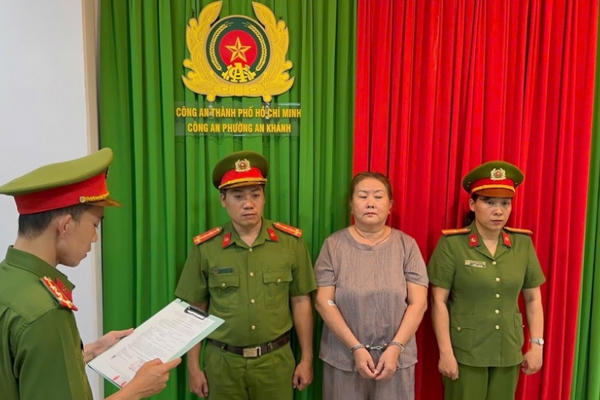 Bắt tạm giam chủ đất cho người khác chôn lấp hơn 2.900 tấn chất thải trái phép