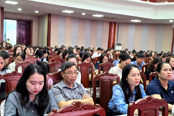 Hà Nội nâng cao năng lực quản lý an toàn thực phẩm cho cán bộ cơ sở