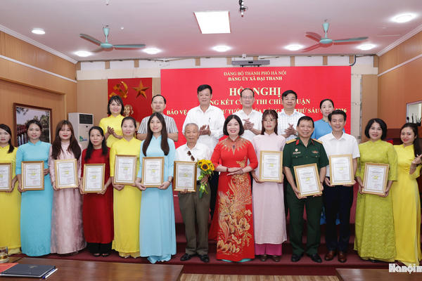 Xã Đại Thanh trao giải cuộc thi chính luận bảo vệ nền tảng tư tưởng của Đảng