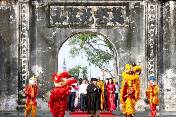 Hải Phòng: Khai mạc Tuần lễ văn hóa Côn Sơn - Kiếp Bạc
