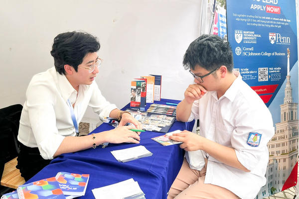 Nộp lệ phí tr ực tuy ến xét tuyển đại học năm 2026: Thông suốt, thuận lợi cho thí sinh