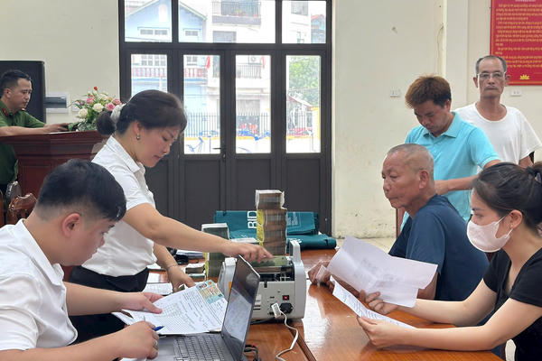 46 hộ dân thôn Yên Phú nhận 65 tỷ đồng GPMB dự án Khu đô thị thể thao Quốc tế Hà Nội