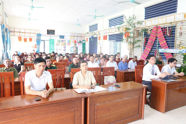 Giới thiệu pháp luật đất đai, thừa kế tới người dân xã Mỹ Đức