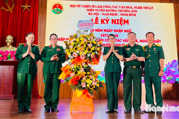 Kỷ niệm 55 năm Ngày nhập ngũ nữ chiến sĩ văn hóa, nghệ thuật Trường Sơn