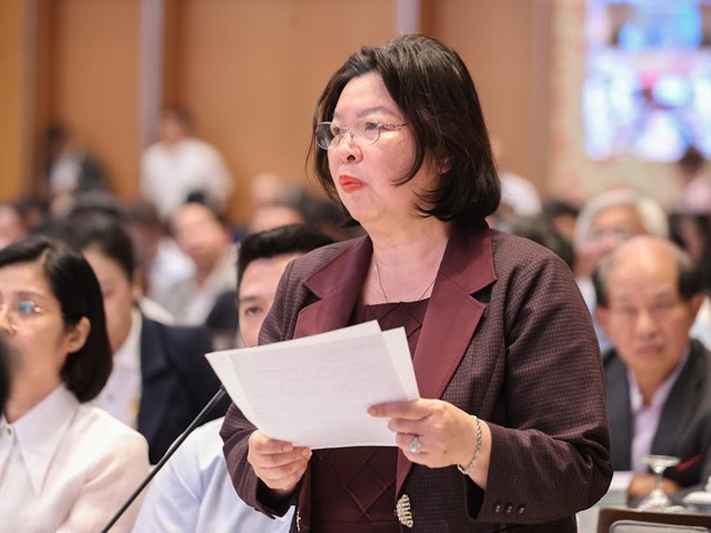 Chủ tịch Li&ecirc;n minh HTX Cao Xu&acirc;n Thu V&acirc;n kiến nghị c&oacute; cơ chế ưu ti&ecirc;n cho sự li&ecirc;n kết giữa doanh nghiệp tư nh&acirc;n v&agrave; HTX trong việc tiếp cận c&aacute;c nguồn vốn t&iacute;n dụng v&agrave; thực hiện chuỗi sản xuất ra h&agrave;ng ho&aacute; chủ lực - Ảnh: VGP/Nhật Bắc &nbsp;