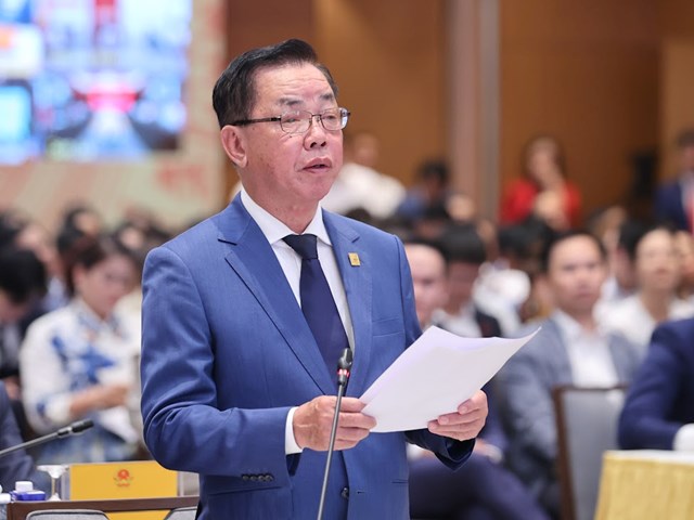 Chủ tịch Hiệp hội Thương mại giống c&acirc;y trồng Việt Nam Trần Mạnh B&aacute;o mong muốn Nh&agrave; nước sớm x&acirc;y dựng v&agrave; ban h&agrave;nh cơ chế ri&ecirc;ng cho doanh nghiệp khoa học c&ocirc;ng nghệ trong lĩnh vực n&ocirc;ng nghiệp bao gồm đất đai, t&iacute;n dụng, thuế, đ&agrave;o tạo - Ảnh: VGP/Nhật Bắc &nbsp;