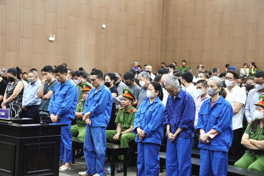 Các bị cáo tại phiên tòa sơ thẩm.