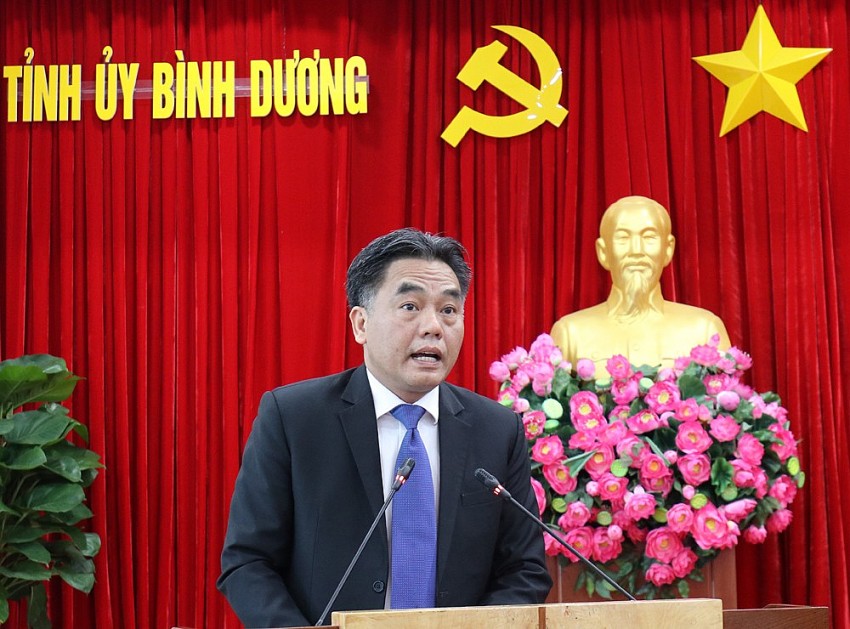 Ông Nguyễn Lộc Hà - Phó Bí thư Tỉnh ủy phát biểu nhận nhiệm vụ mới.