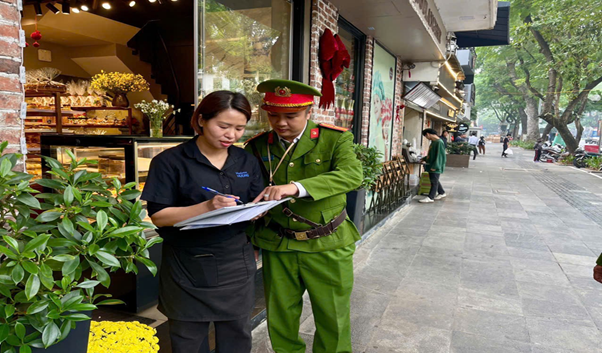 Phạt nguội vi phạm đô thị tạo chuyển biến tích cực sau một tuần triển khai tại Hà Nội