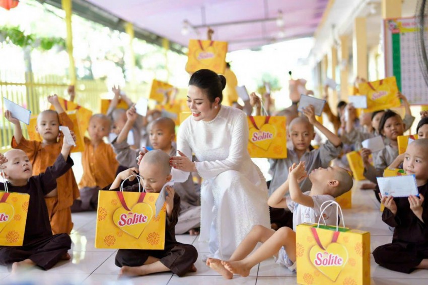 Nữ hoàng Doanh nhân Giang Lee – Đam mê làm đẹp cho đời