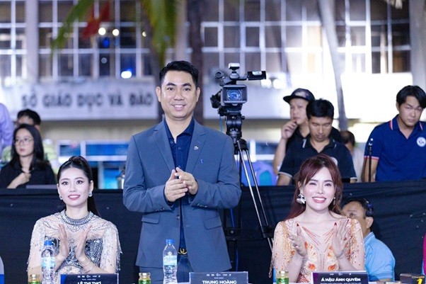 Ông Trung Hoàng giám đốc công ty Hoàng Duy