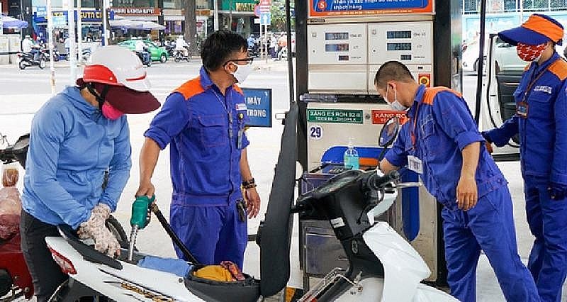 Giá xăng dầu tăng 3 phiên liên tiếp