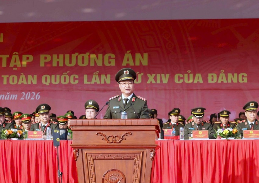 Thứ trưởng Phạm Thế Tùng phát biểu đáp từ và phát lệnh Lễ xuất quân và diễn tập phương án.