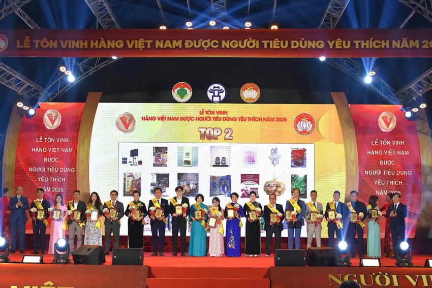 Năm nay, sản phẩm gạo Hapro Đồng Tháp ST25 với bao bì, mẫu mã mới đã xuất sắc đạt TOP 2 “Hàng Việt Nam được người tiêu dùng yêu thích” năm 2025.
