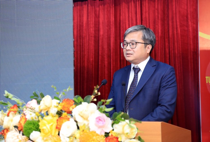 Phó Chủ tịch UBND Thành phố Trương Việt Dũng phát biểu chỉ đạo tại buổi Lễ.