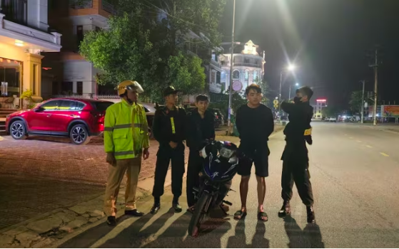 Hiện trường vị trí dừng phương tiện để kiểm tra.