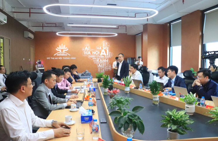 Toàn cảnh buổi làm việc với đoàn chuyên gia Singapore. Ảnh: CAHN.