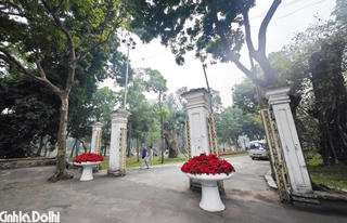 Open-park push reshapes Hanoi public green spaces and everyday urban life Open-park push reshapes Hanoi public green spaces and everyday urban life