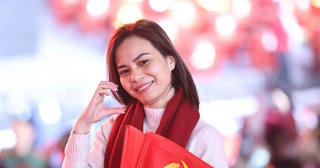 Hanoi glows on a night of Party Congress celebration
