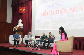 Xúc động với những “Hồi ức Điện Biên” Xúc động với những “Hồi ức Điện Biên”