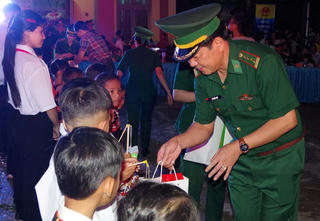 Người chỉ huy gần dân trên tuyến đầu biên giới biển Quảng Ngãi
