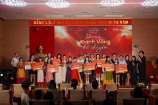 9 thí sinh được trao giải cuộc thi “Oanh vàng kể chuyện“