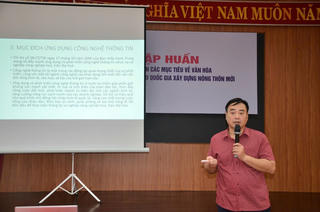Tập huấn triển khai thực hiện các mục tiêu về văn hoá trong Chương trình MTQG xây dựng NTM