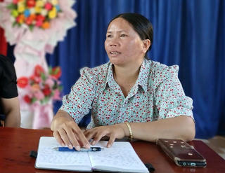 Chuyện về Rơ Lan Bim - nữ cán bộ tận tụy ở cơ sở