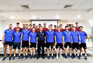 Chủ tịch LĐBĐ Việt Nam tiếp lửa ĐT futsal Việt Nam trước trận tranh hạng Ba