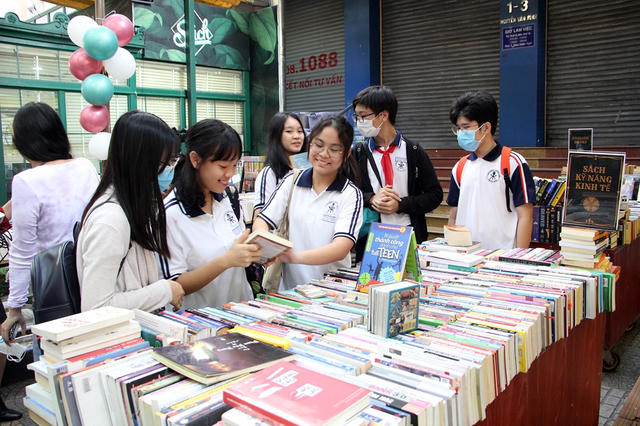 Đưa tri thức Việt vươn xa thế giới Đưa tri thức Việt vươn xa thế giới