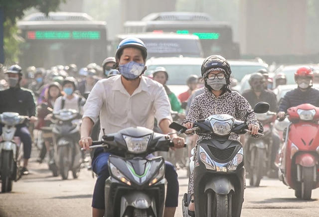 Thời tiết hôm nay 13.4: Hà Nội nắng nóng 34-36°C