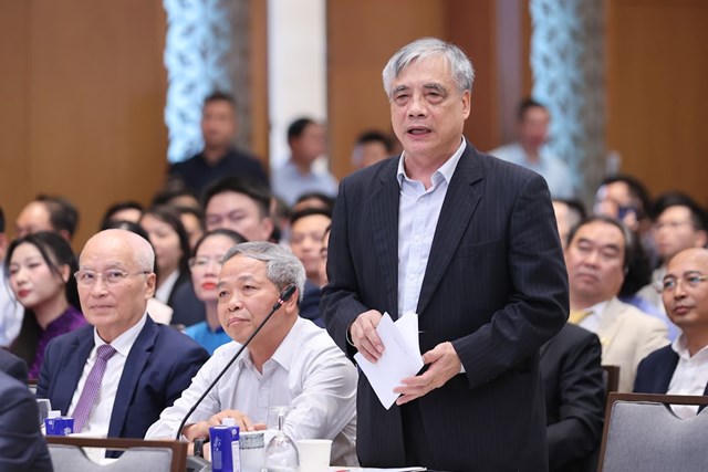 TS. Trần Đ&igrave;nh Thi&ecirc;n đề xuất tăng số lượng Đại biểu Quốc hội l&agrave; doanh nghiệp tư nh&acirc;n v&agrave; nh&agrave; khoa học để tham gia v&agrave;o qu&aacute; tr&igrave;nh x&acirc;y dựng Luật nhiều hơn - Ảnh: VGP/Nhật Bắc &nbsp;