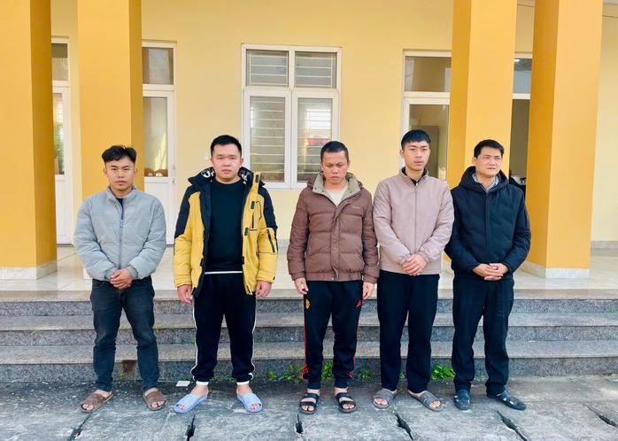 Triệt phá đường dây đánh bạc 2 tỉ đồng ở Quảng Trị - Ảnh 1. Triệt phá đường dây đánh bạc 2 tỉ đồng ở Quảng Trị - Ảnh 1.