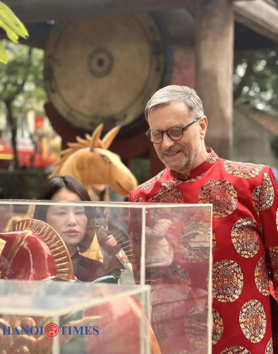 On the occasion of the Lunar New Year, Ambassador Olivier extended his wishes for good health, happiness and continued success to the people and nation of Vietnam.