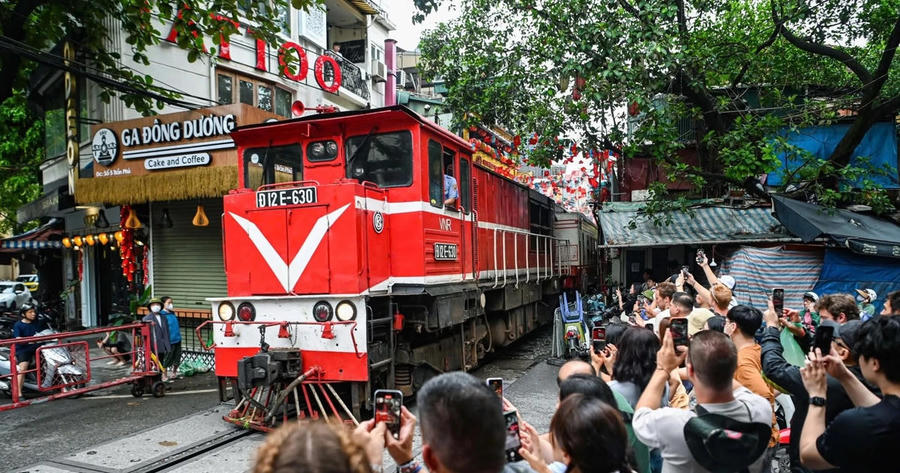 Hanoi considers rerouting trains to improve safety at iconic railway cafe street
