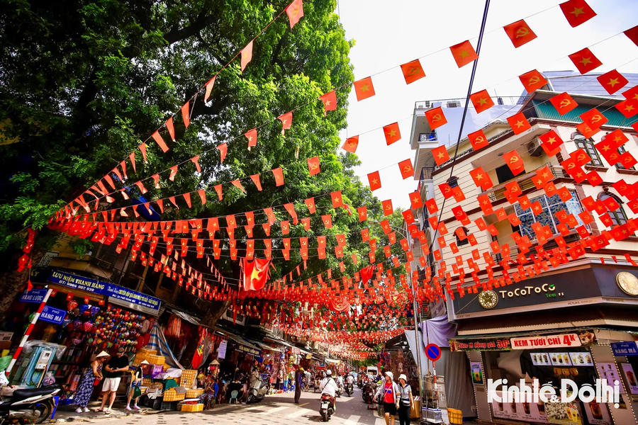 Hình ảnh 2 It is not only an important political event, but also a major festival for all people, symbolizing trust and aspirations for the development of the capital city of Hanoi.