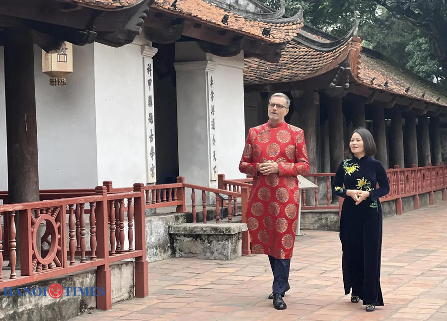 Ambassador Brochet chose the Temple of Literature as his destination as the Lunar New Year of the Horse approaches.