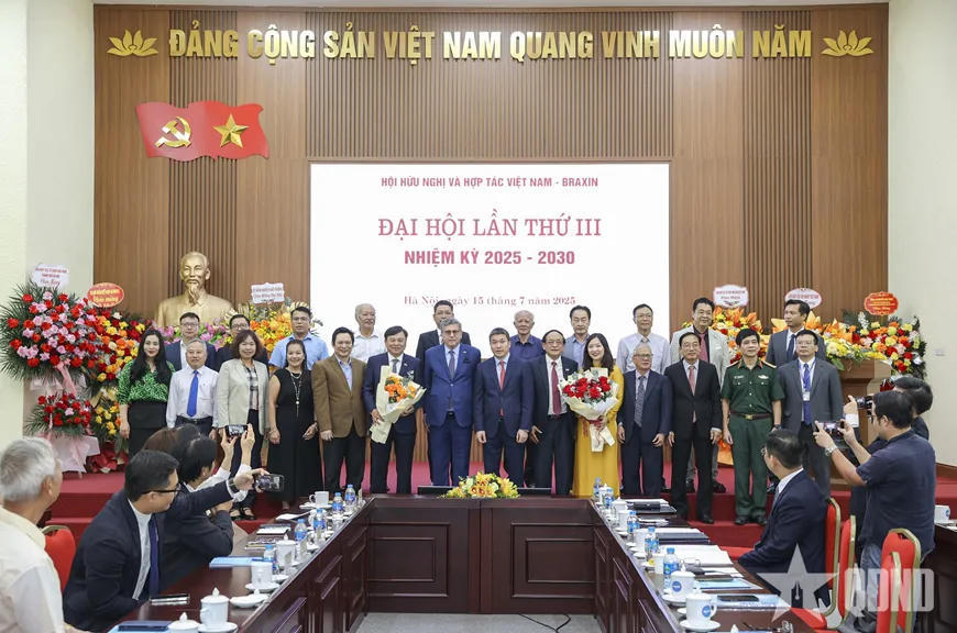 Hình ảnh 1 Delegates at the third congress of the Vietnam-Brazil Friendship and Cooperation Association held on July 15. Photo: Quan Doi Nhan Dan Newspaper