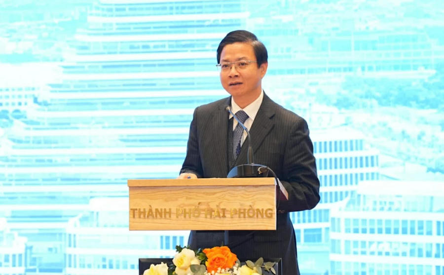 Deputy Minister of Foreign Affairs Ngo Le Van.