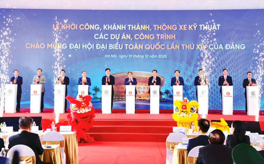 Hình ảnh 5 Prime Minister Pham Minh Chinh, Hanoi Party Chief Nguyen Duy Ngoc and leaders of ministries, agencies and Hanoi attend groundbreakings and inaugurations of projects marking the 14th National Party Congress.