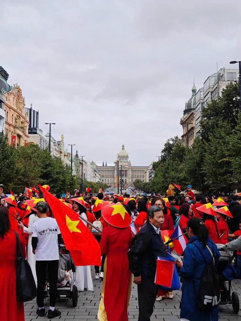 Overseas Vietnamese uphold patriotic spirit on National Day