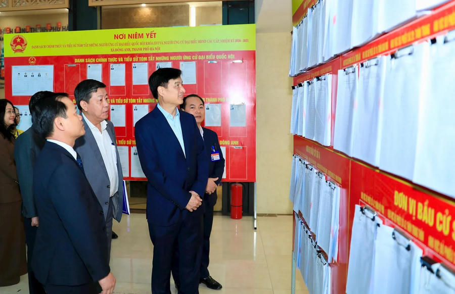 Secretary of the Hanoi Party Committee Nguyen Duy Ngoc at the Constituency No.10 in Hanoi on February 28. Photos: Quang Thai/Hanoimoi