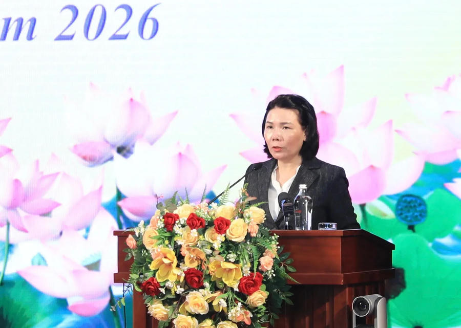 Au Thi Thuy Ha, Deputy Director of the Investment and Procurement Department at Vietnam Airlines Corporation.