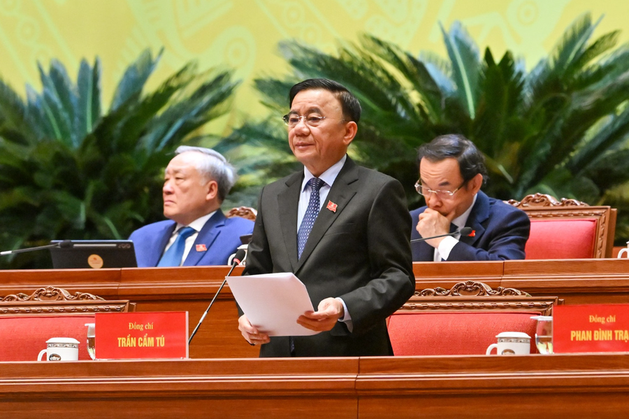 Thường trực Ban Bí thư Trần Cẩm Tú điều hành phiên họp chiều 21-1
