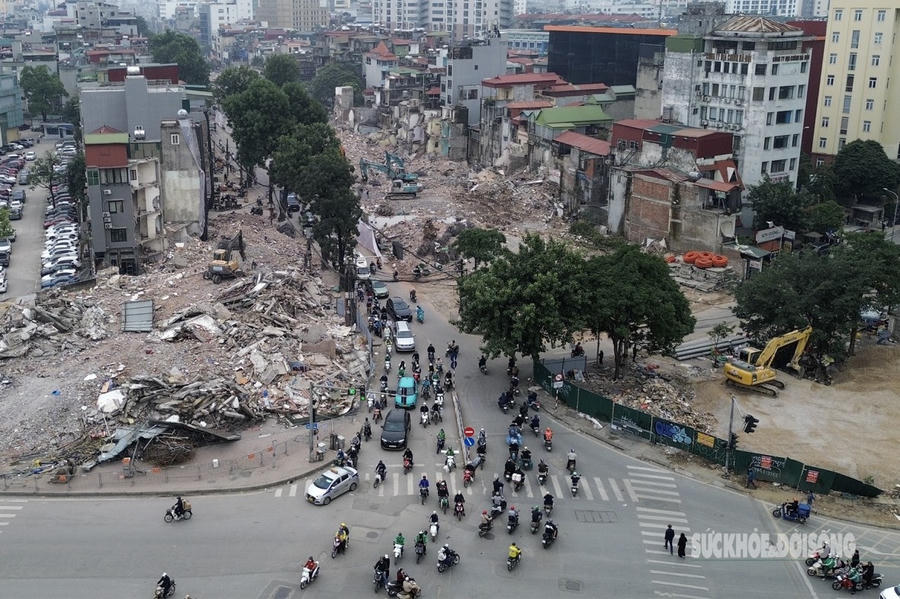Nhằm đảm bảo tiến độ thi công cầu vượt, Hà Nội cấm ô tô lưu thông vào đường La Thành từ 25/1 đến 28/4.